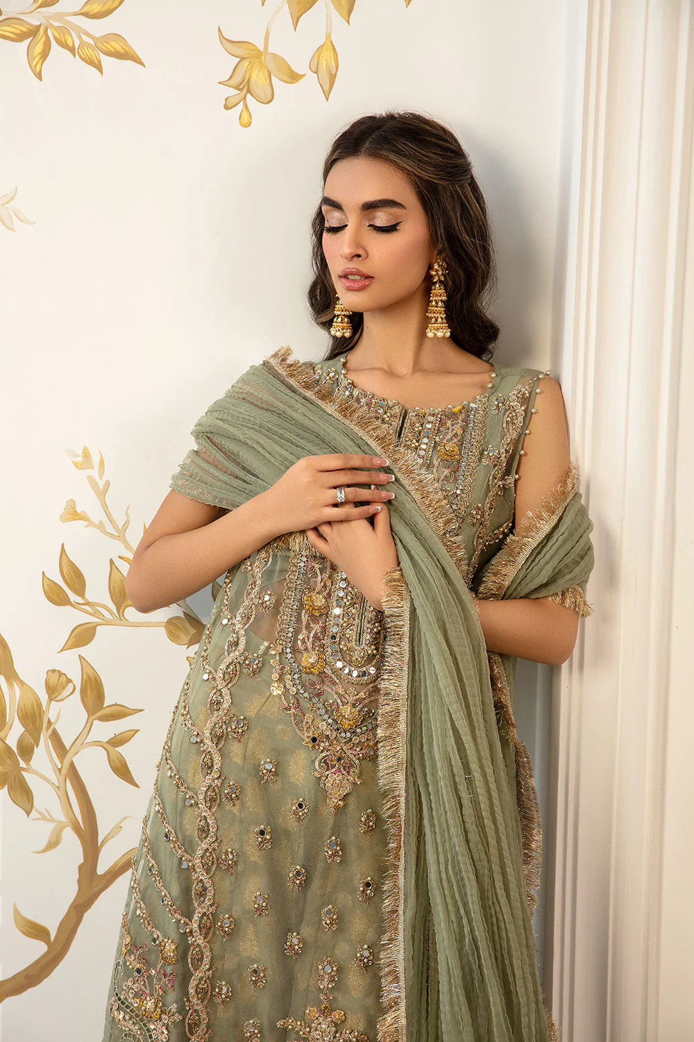 Design 06 Luxury Pret '24 - Image 6