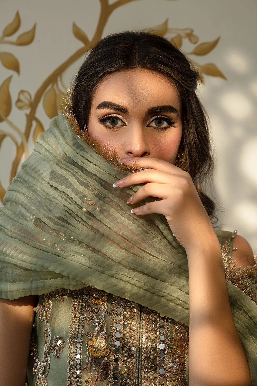 Design 06 Luxury Pret '24 - Image 7