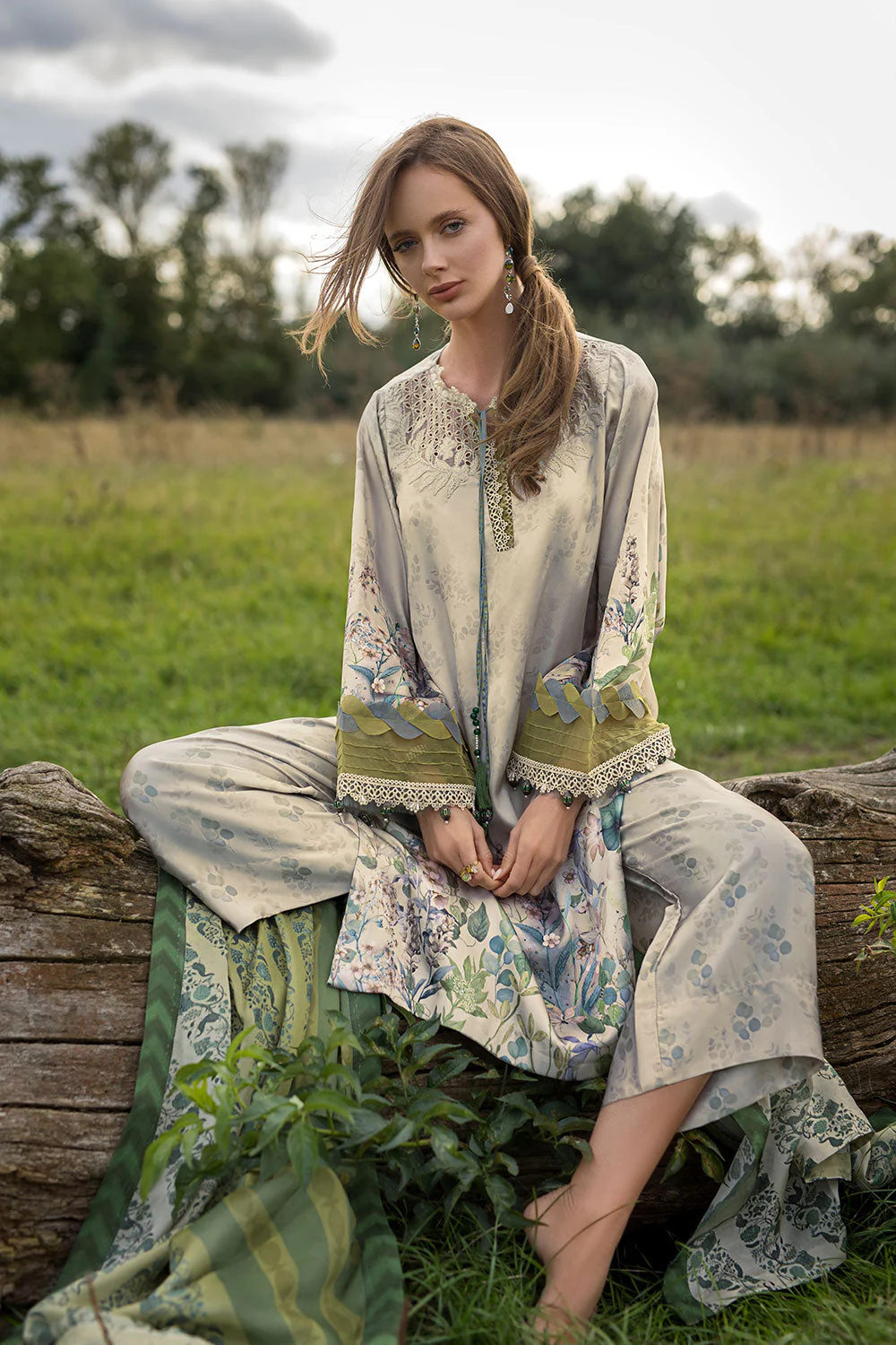 Design 07 Satin '25 Unstitched - Image 5