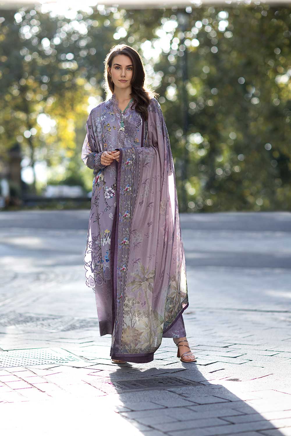 Design 08 Satin '24 Unstitched - Image 3