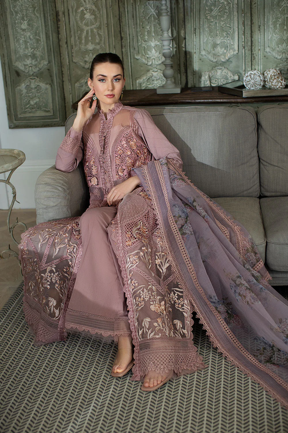 Design 10B Luxury Lawn 2024 Unstitched - Image 2
