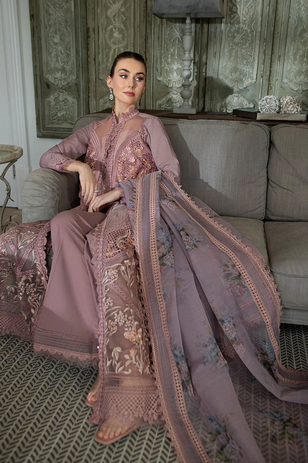 Design 10B Luxury Lawn 2024 Unstitched - Image 3