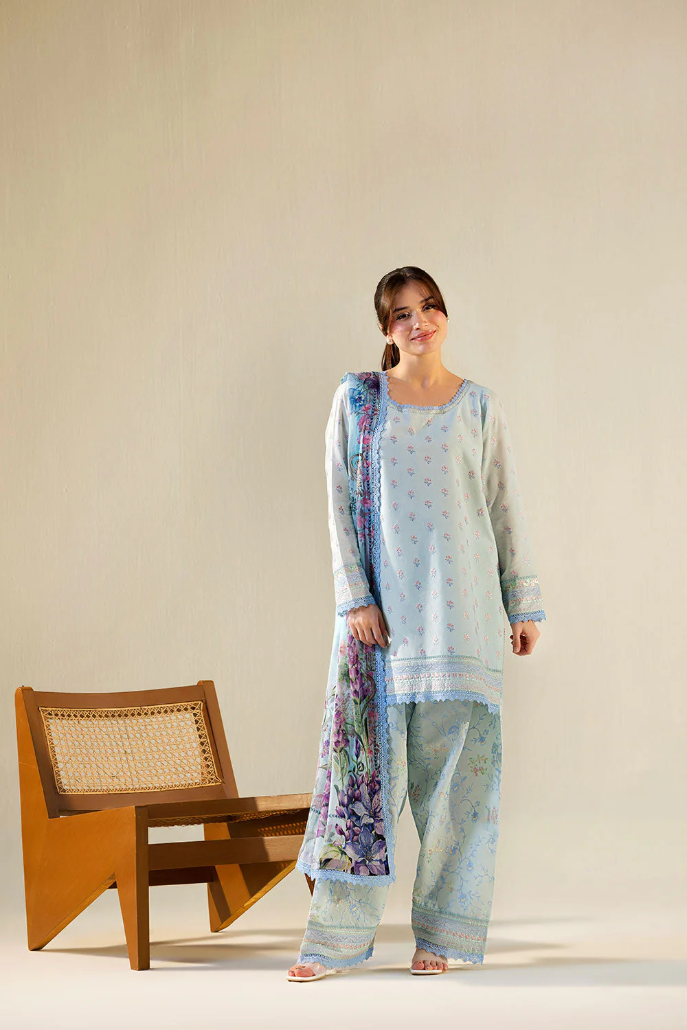 Design 10B Vital 2026 Unstitched - Image 2