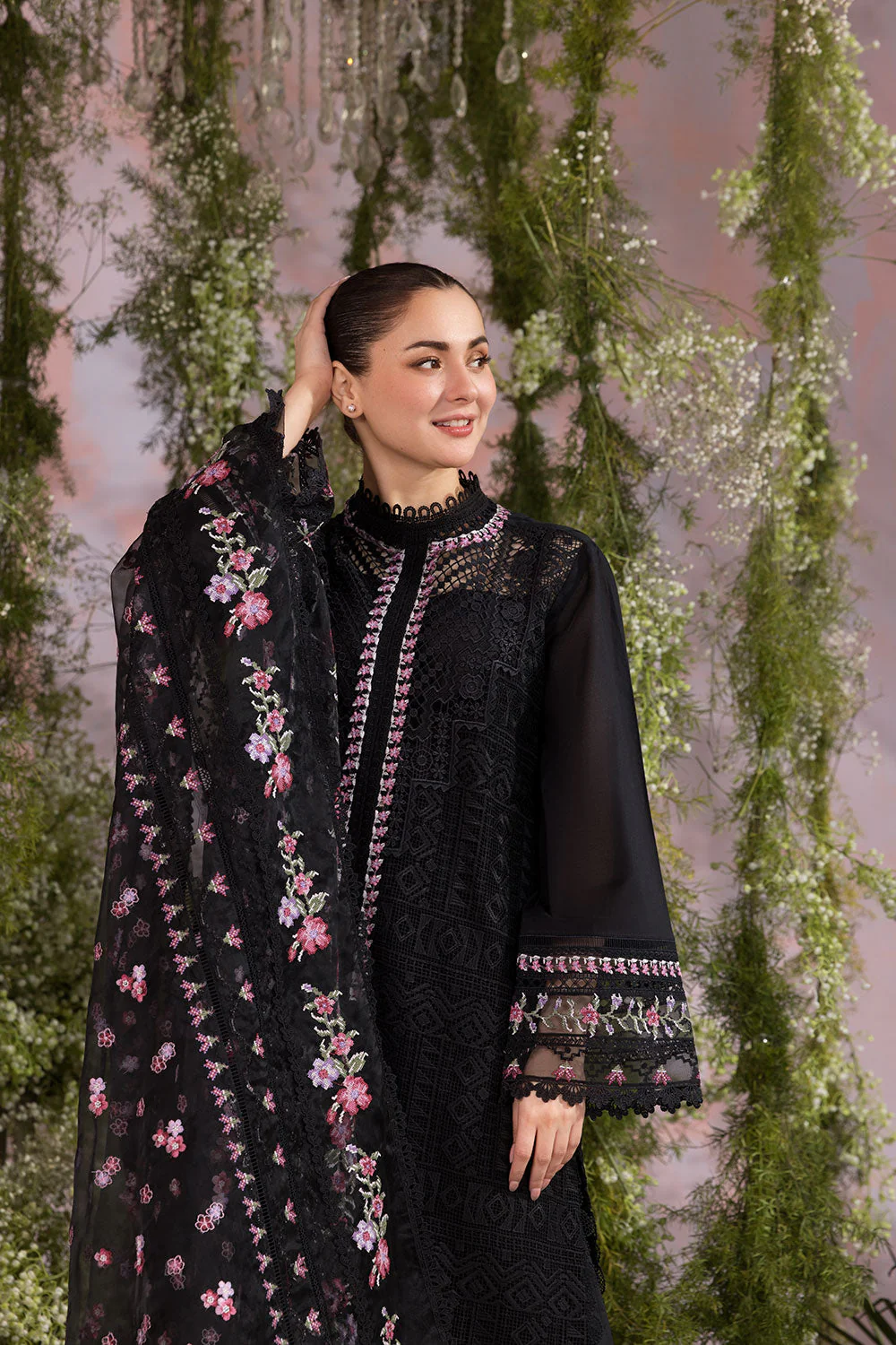 Design 11A Luxury Lawn 2025 Unstitched - Image 4