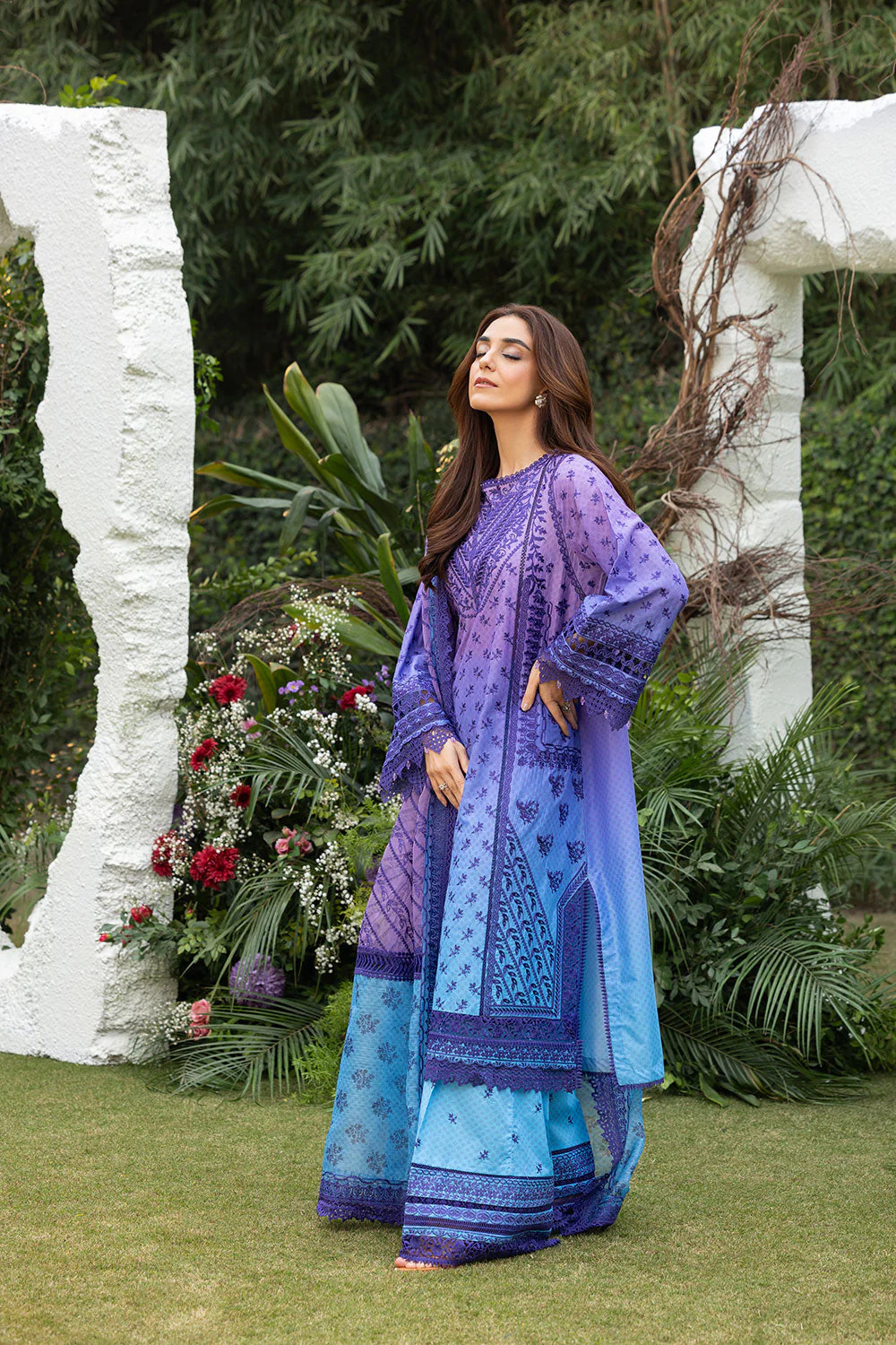 Design 12B Luxury Lawn 2025 Unstitched - Image 3