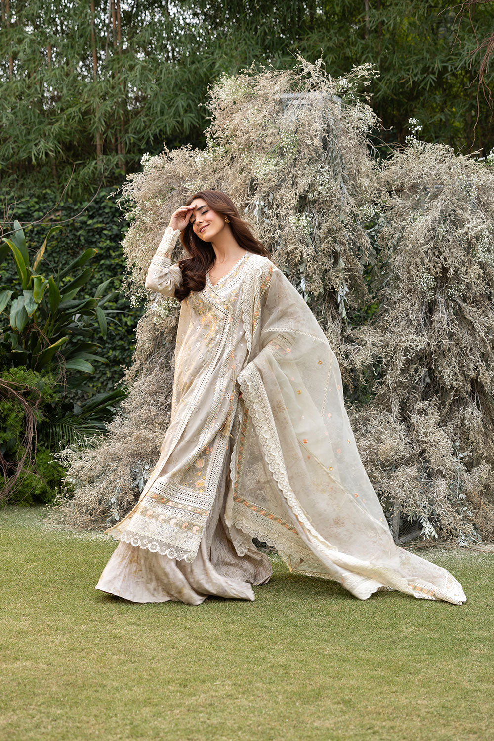 Design 13B Luxury Lawn 2025 Unstitched - Image 5