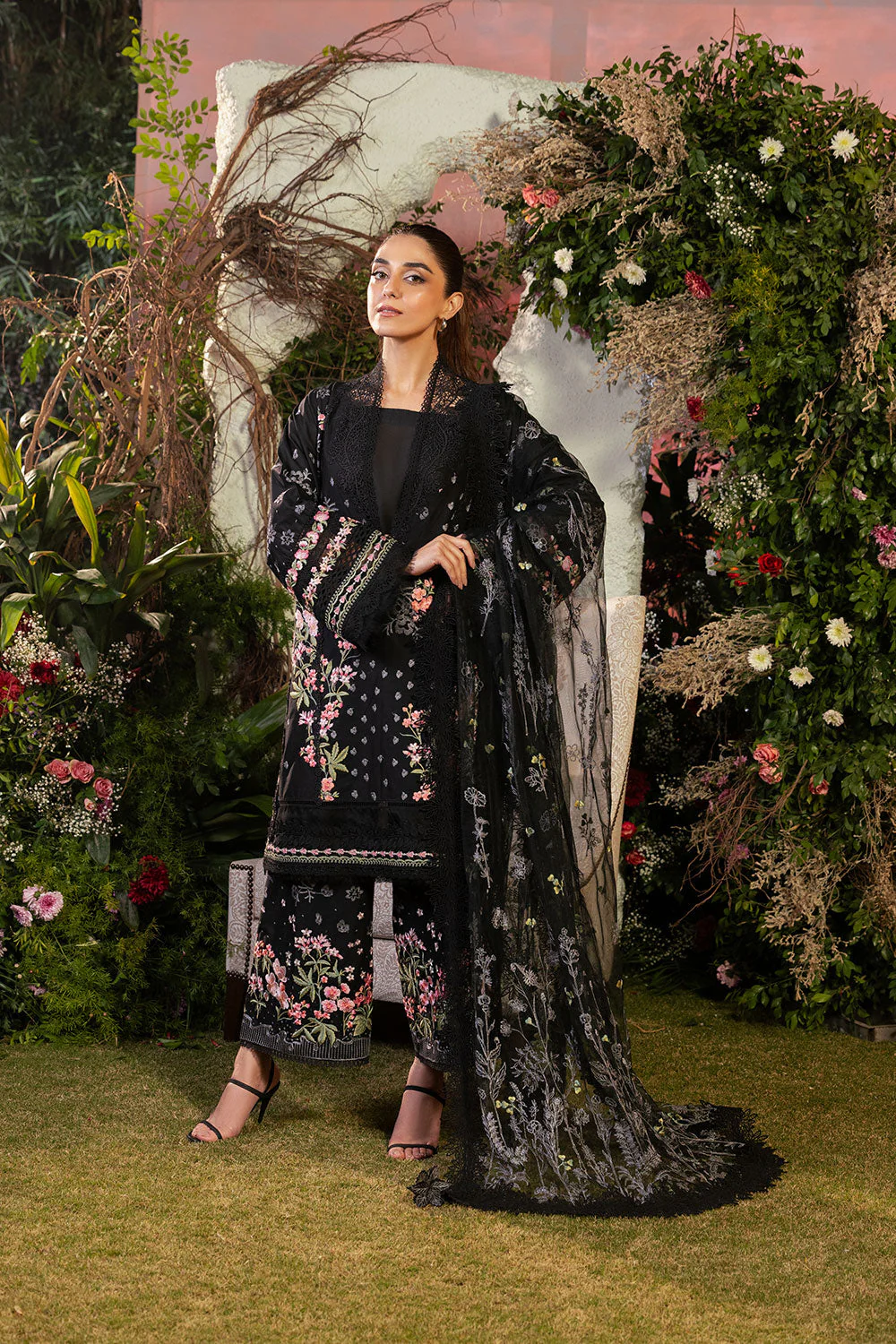 Design 14B Luxury Lawn 2025 Unstitched - Image 4