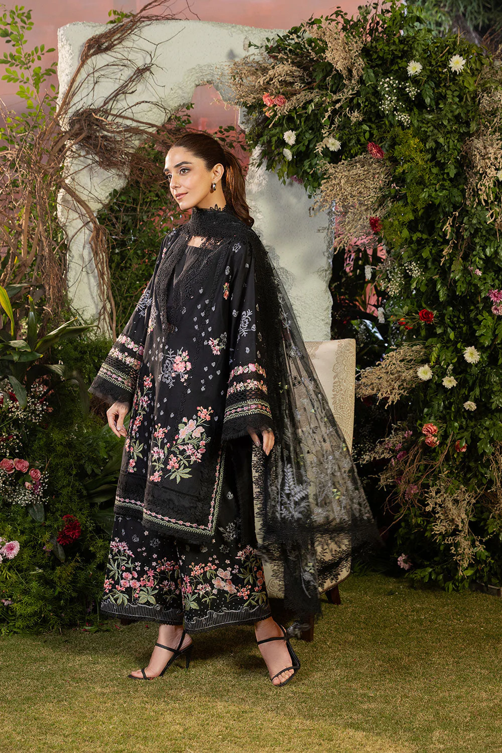 Design 14B Luxury Lawn 2025 Unstitched - Image 6