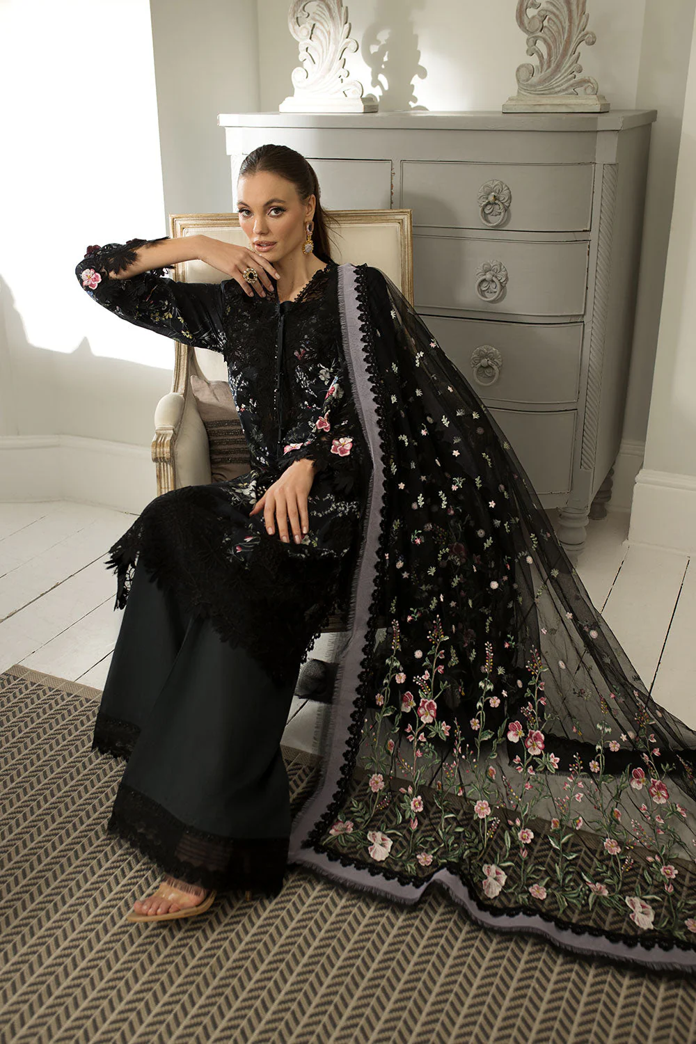 Design 15A Luxury Lawn 2024 Unstitched - Image 2