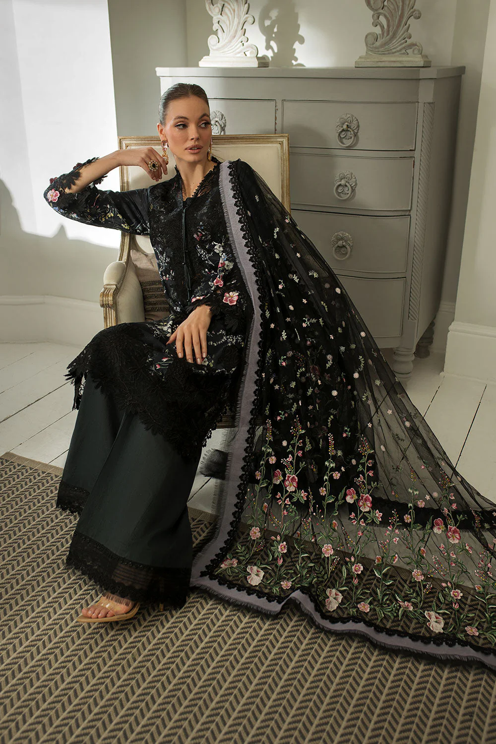 Design 15A Luxury Lawn 2024 Unstitched - Image 3