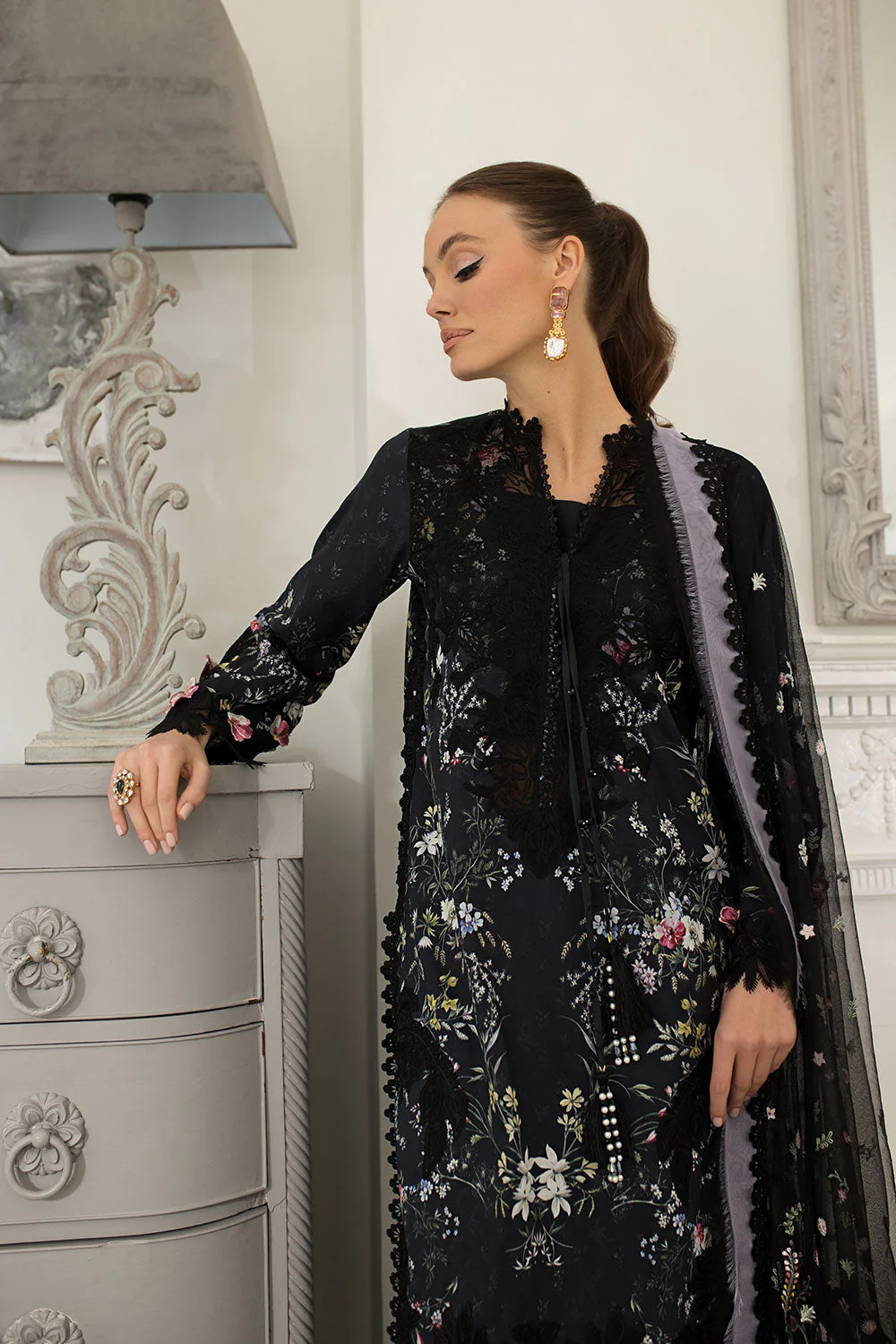 Design 15A Luxury Lawn 2024 Unstitched - Image 5