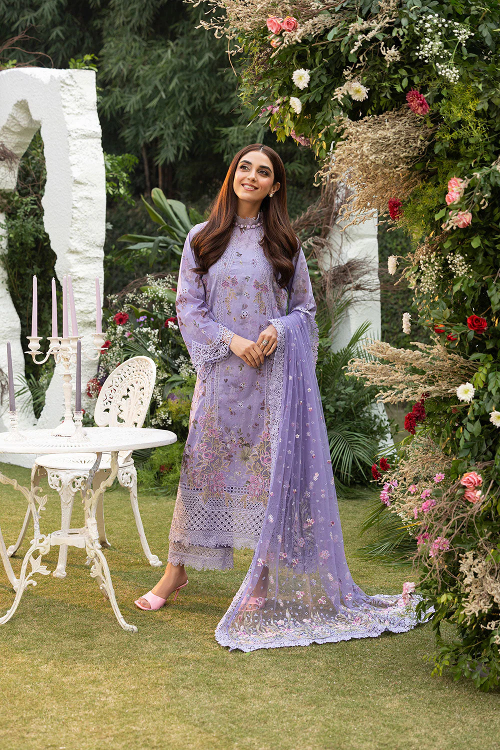 Design 15A Luxury Lawn 2025 Unstitched - Image 2