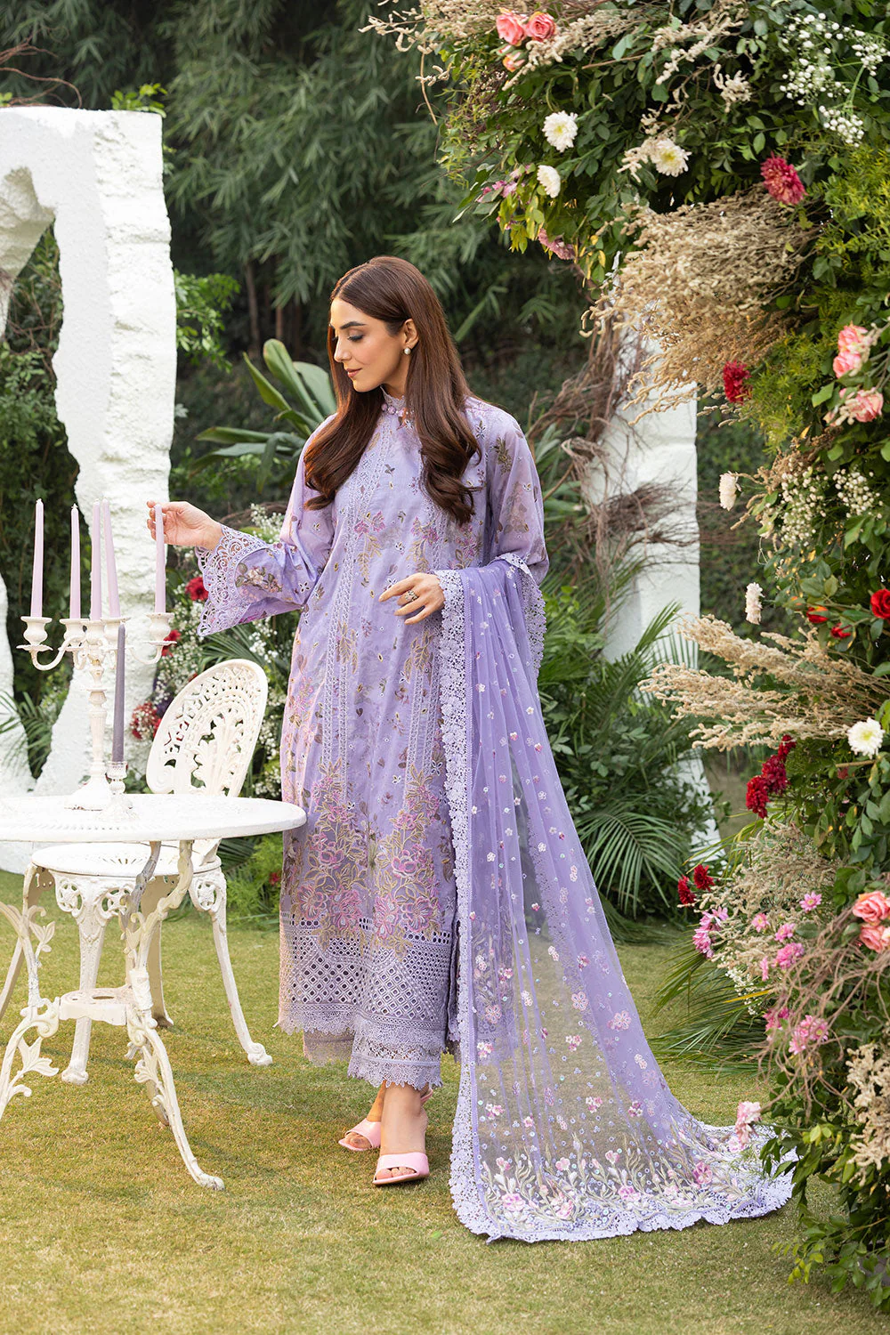 Design 15A Luxury Lawn 2025 Unstitched - Image 4