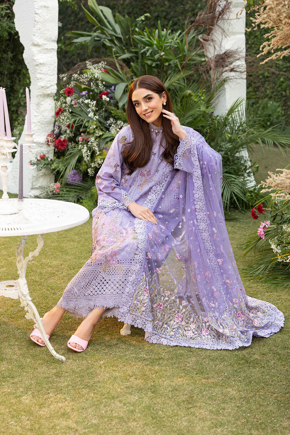 Design 15A Luxury Lawn 2025 Unstitched - Image 7