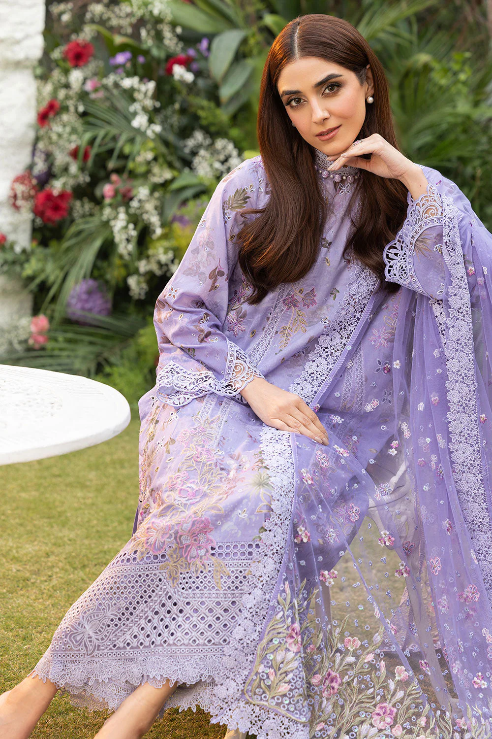 Design 15A Luxury Lawn 2025 Unstitched - Image 8