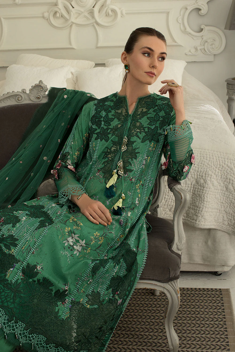 Design 15B Luxury Lawn 2024 Unstitched - Image 3