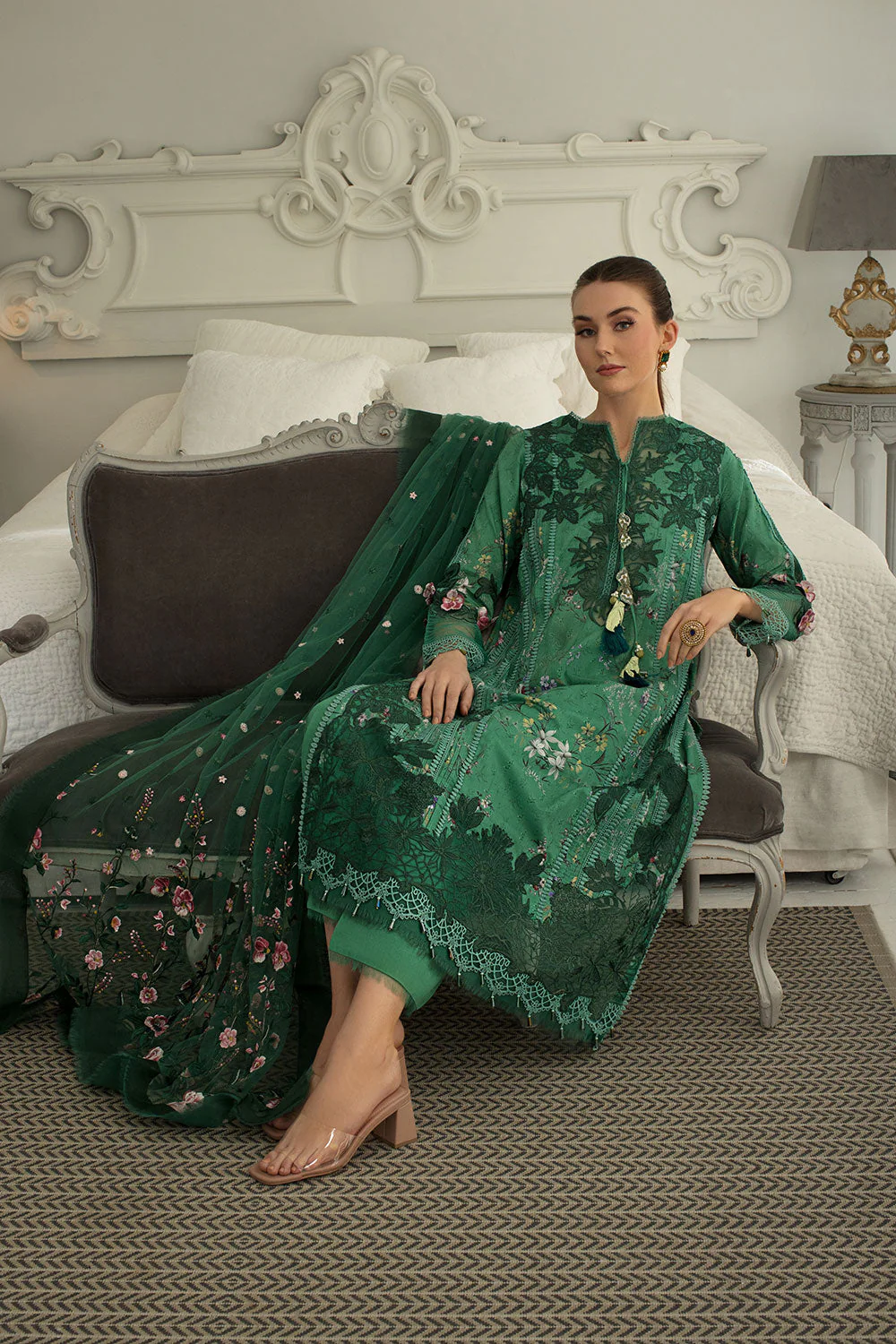 Design 15B Luxury Lawn 2024 Unstitched - Image 4