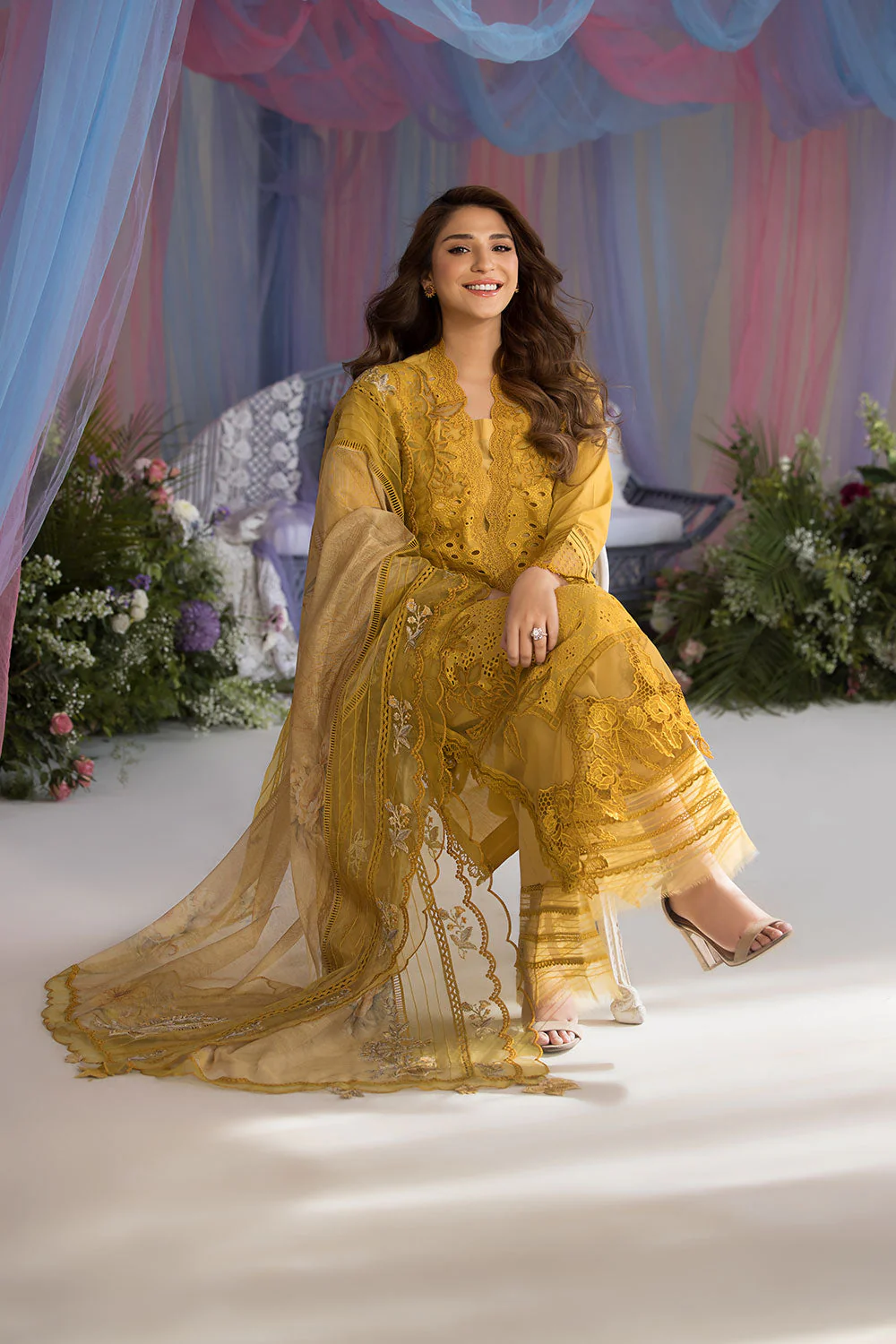 Design 1A Luxury Lawn 2025 Unstitched - Image 3