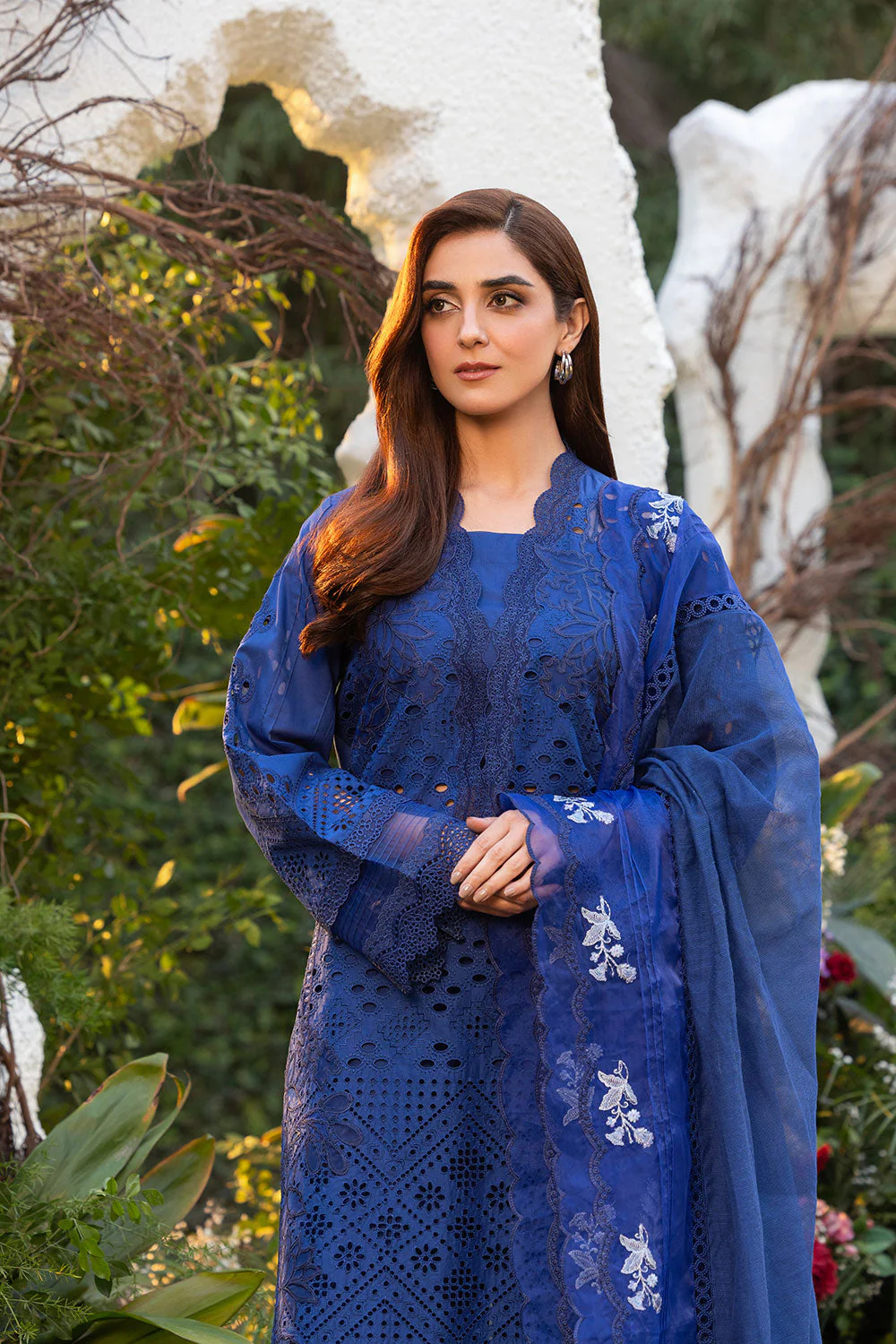 Design 1B Luxury Lawn 2025 Unstitched - Image 6