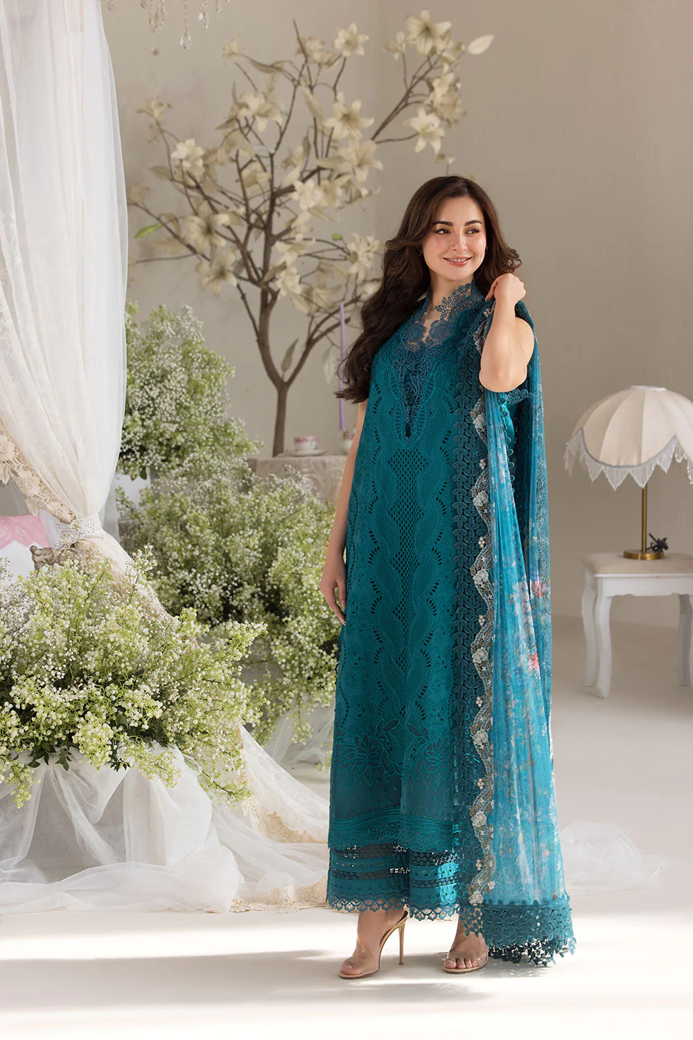 Design 2A Luxury Lawn 2025 Unstitched - Image 4