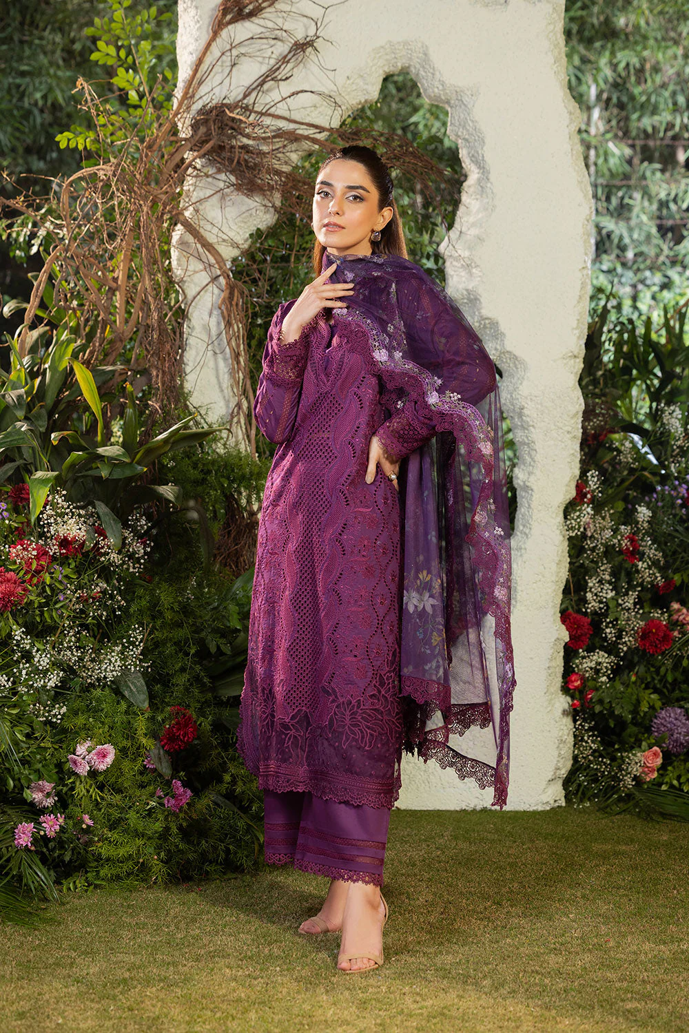 Design 2B Luxury Lawn 2025 Unstitched - Image 3