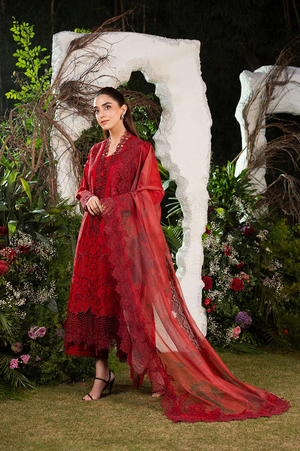 Design 3A Luxury Lawn 2025 Unstitched - Image 2