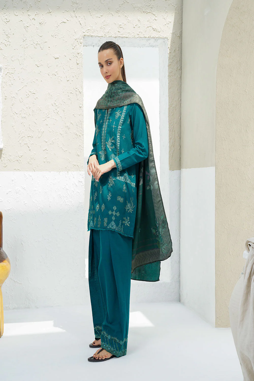 Design 4 - Winter Pret 25 Shirt & Trouser - Image 3