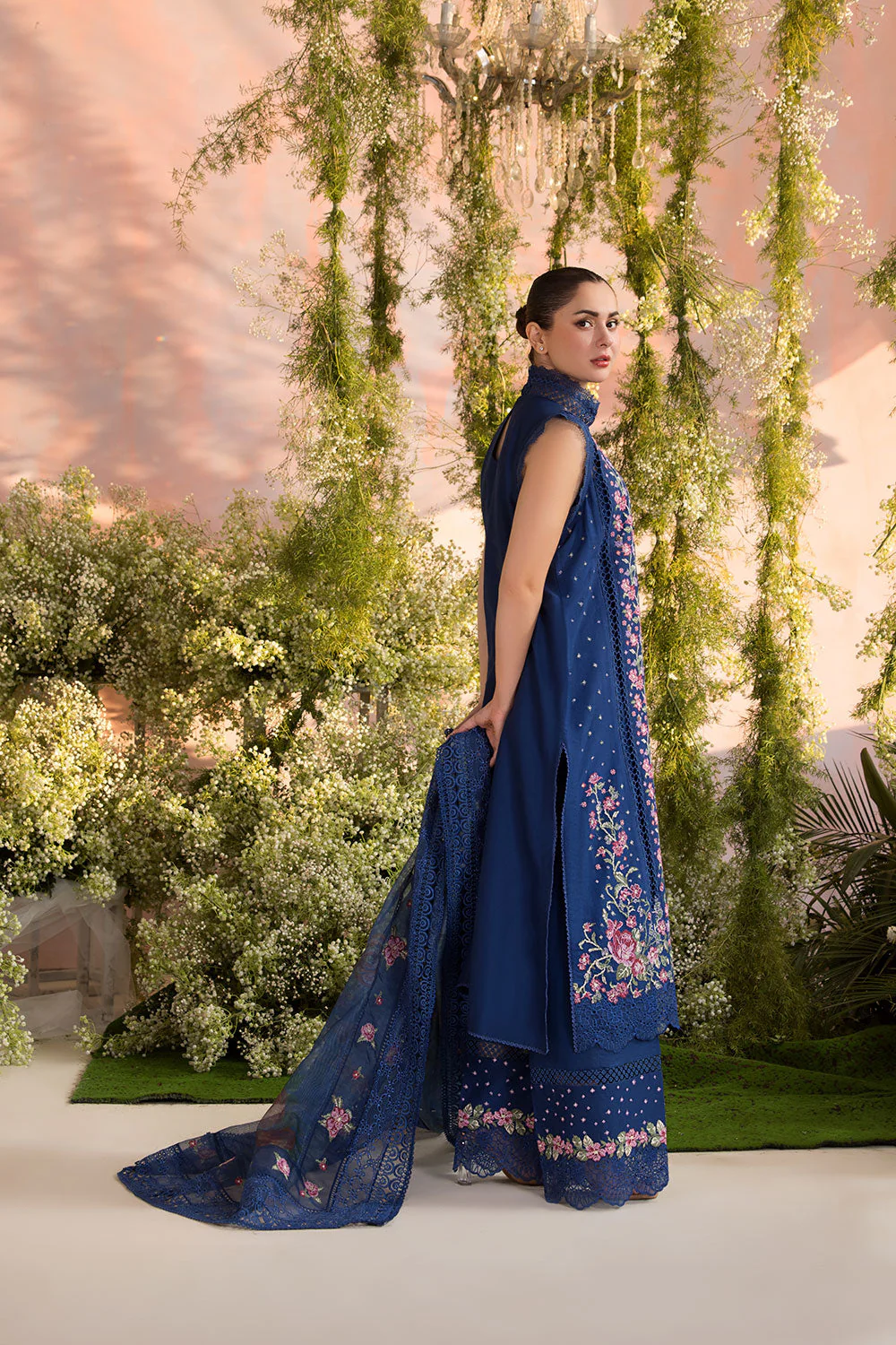 Design 4A Luxury Lawn 2025 Unstitched - Image 5