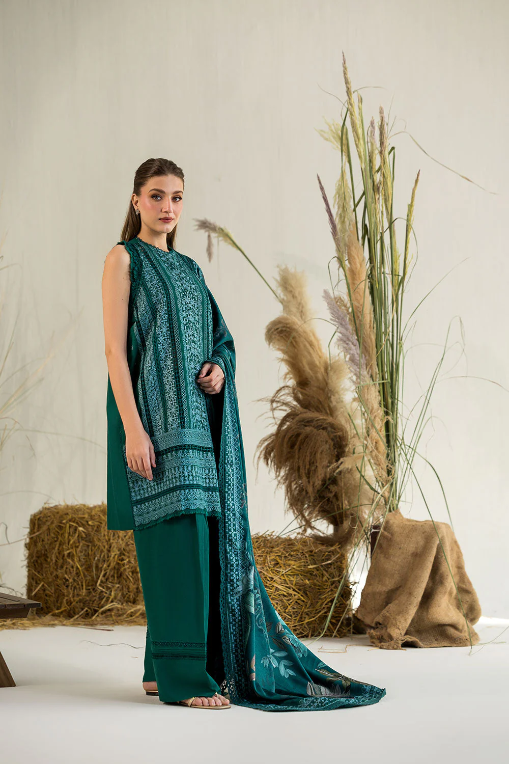 Design 4A Winter Edit Vol.1 '25 Unstitched - Image 3