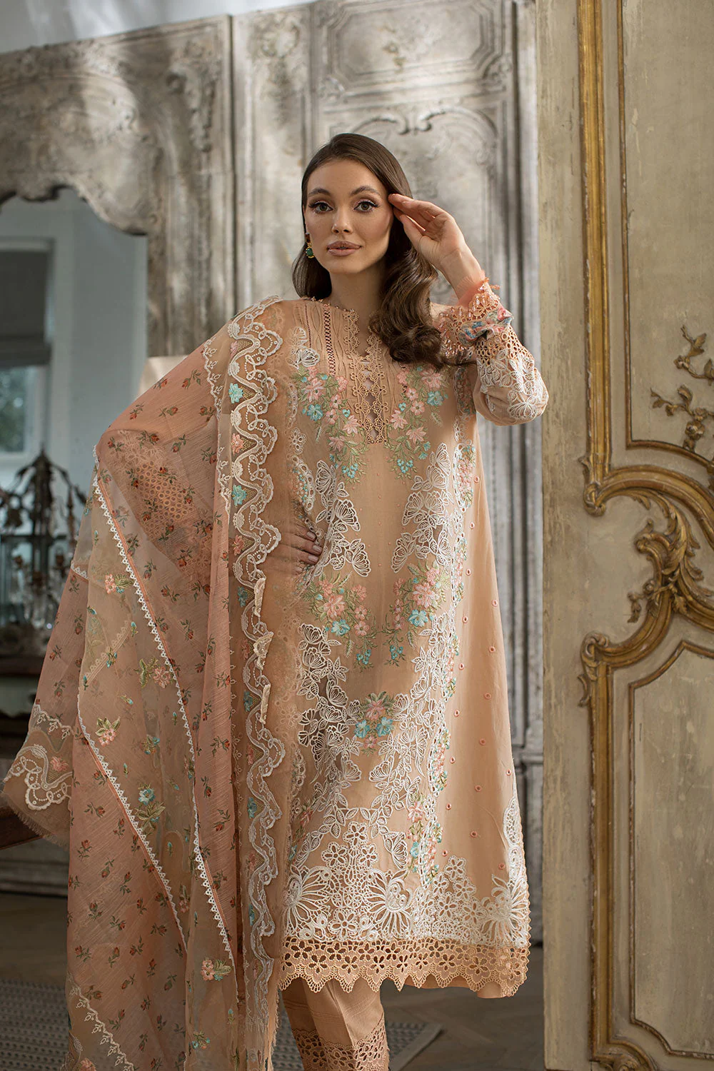 Design 4B Luxury Lawn 2024 Unstitched - Image 4
