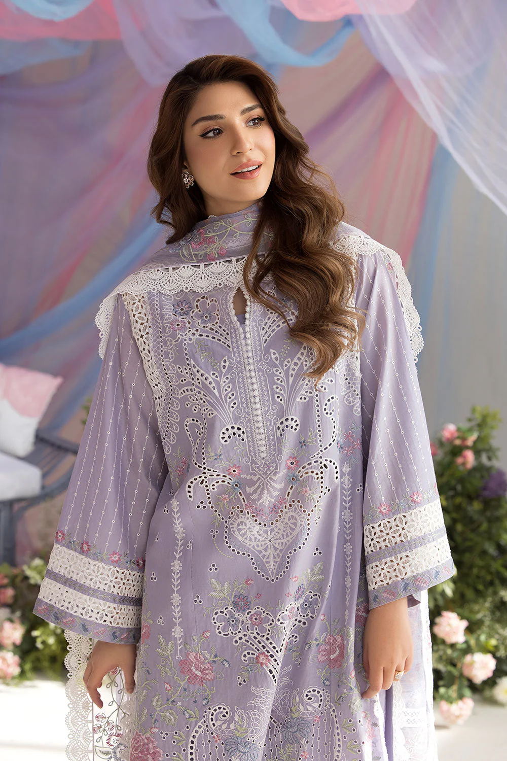 Design 5A Luxury Lawn 2025 Unstitched - Image 4