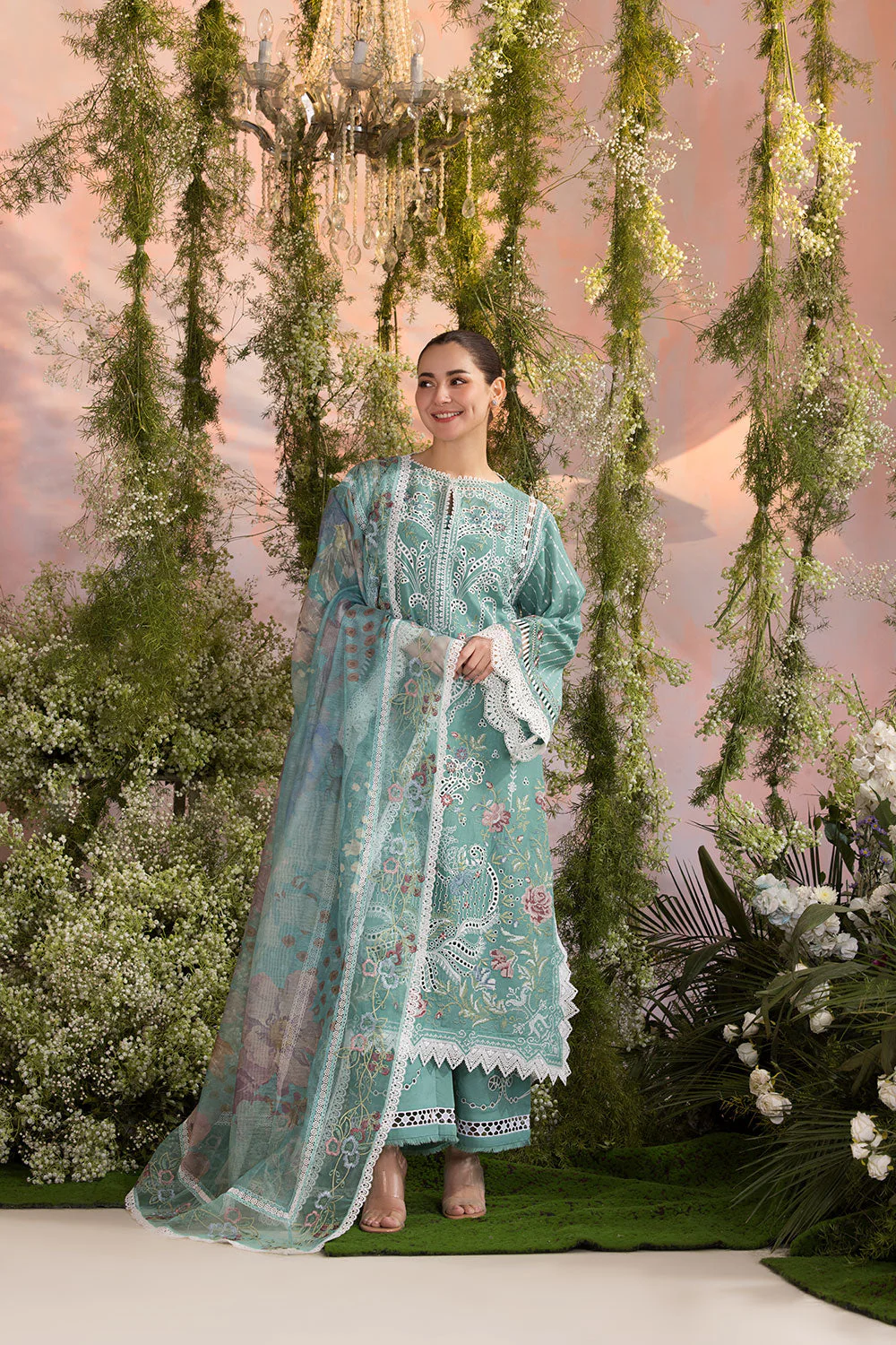 Design 5B Luxury Lawn 2025 Unstitched - Image 2