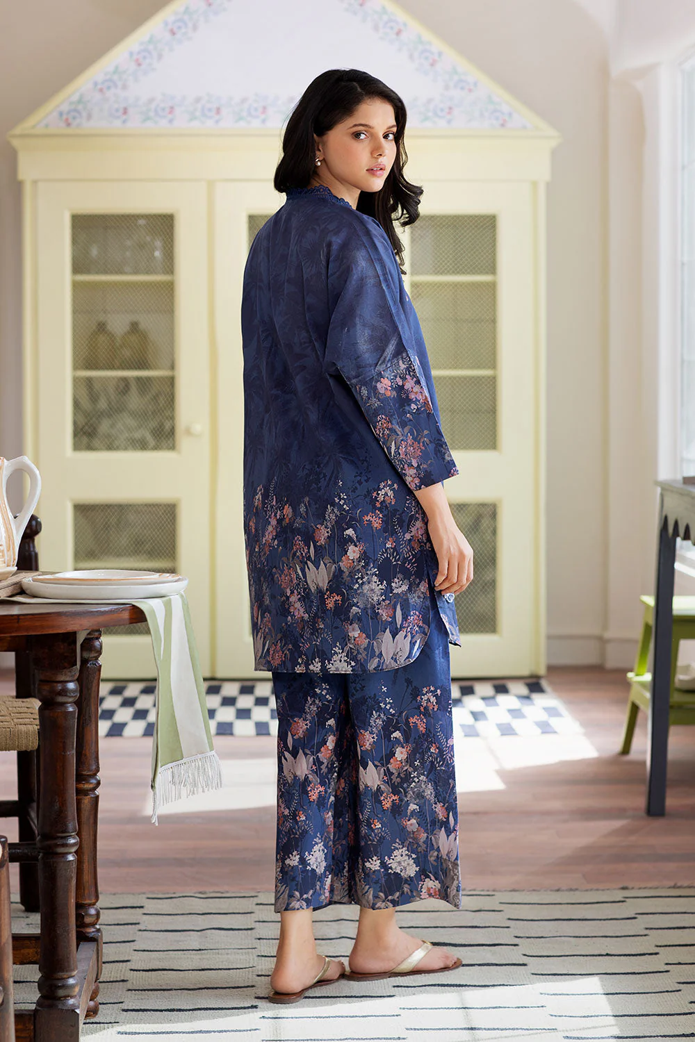 Design 5B SN Basics 2024 UNSTITCHED - Image 3