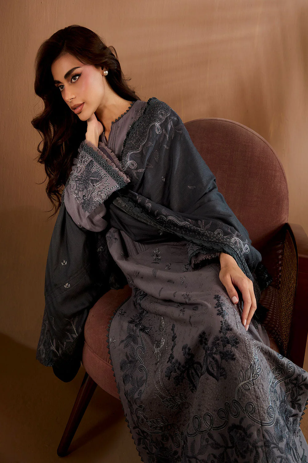 Design 5B Winter Shawl 2025 Unstitched - Image 5