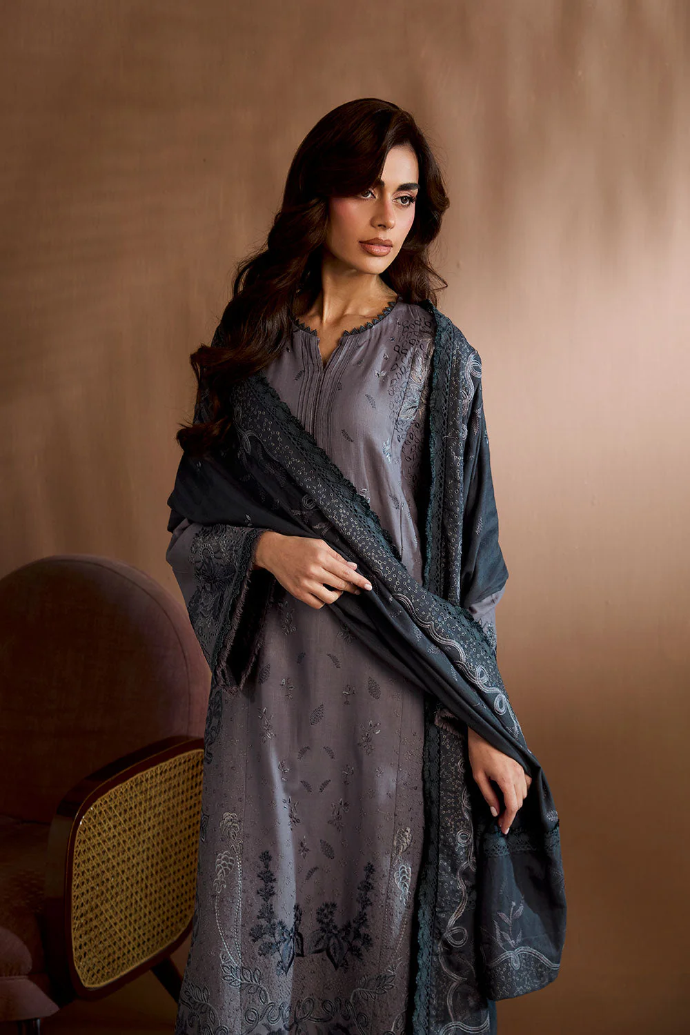 Design 5B Winter Shawl 2025 Unstitched - Image 8