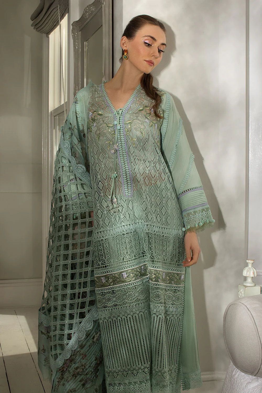 Design 6B Luxury Lawn 2024 Unstitched - Image 4