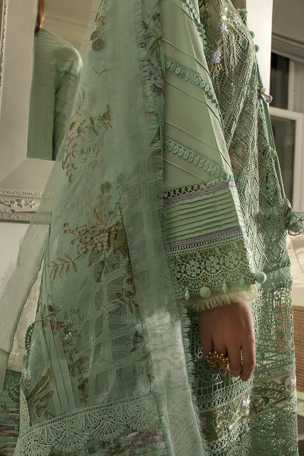 Design 6B Luxury Lawn 2024 Unstitched - Image 6