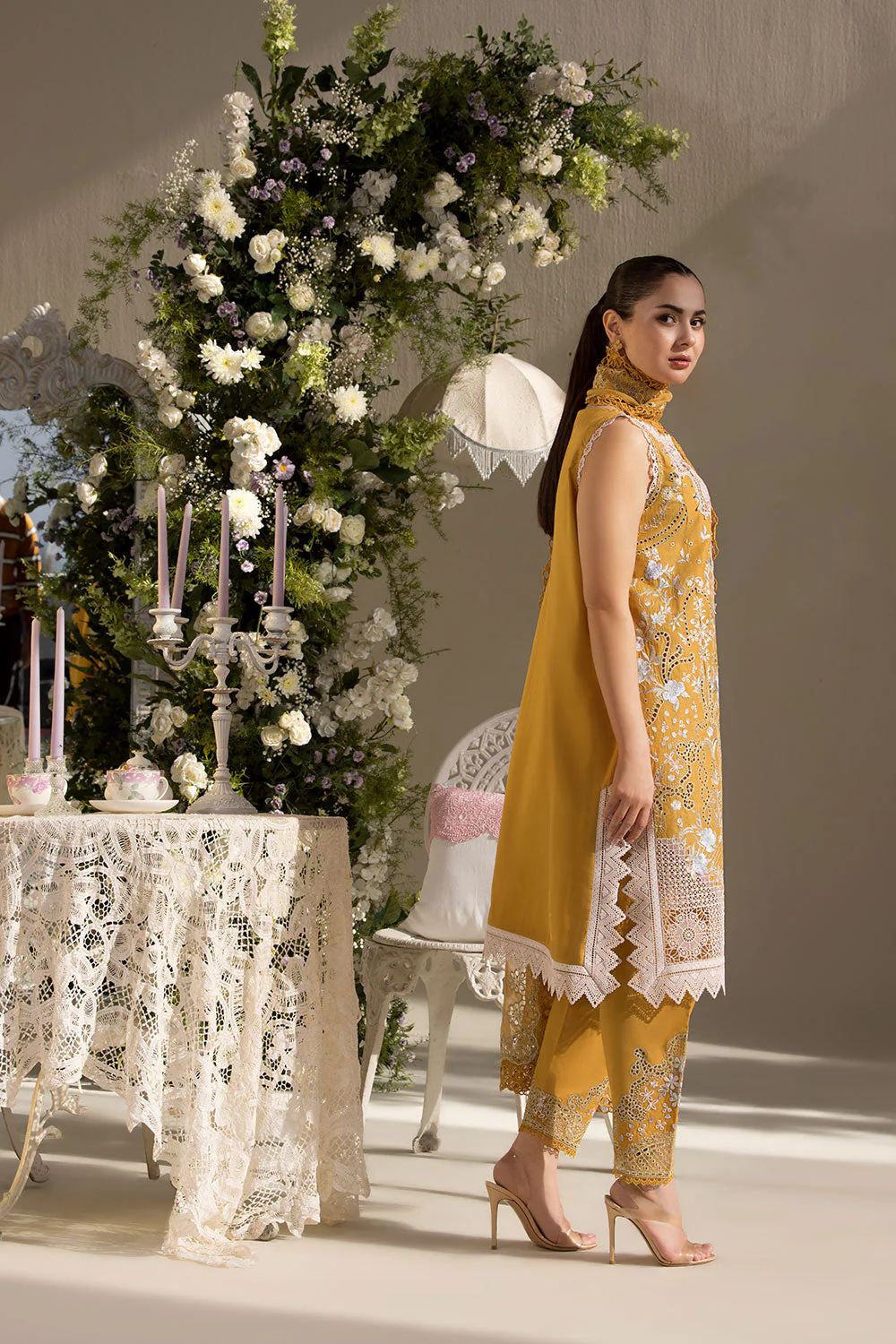 Design 6B Luxury Lawn 2025 Unstitched - Image 4