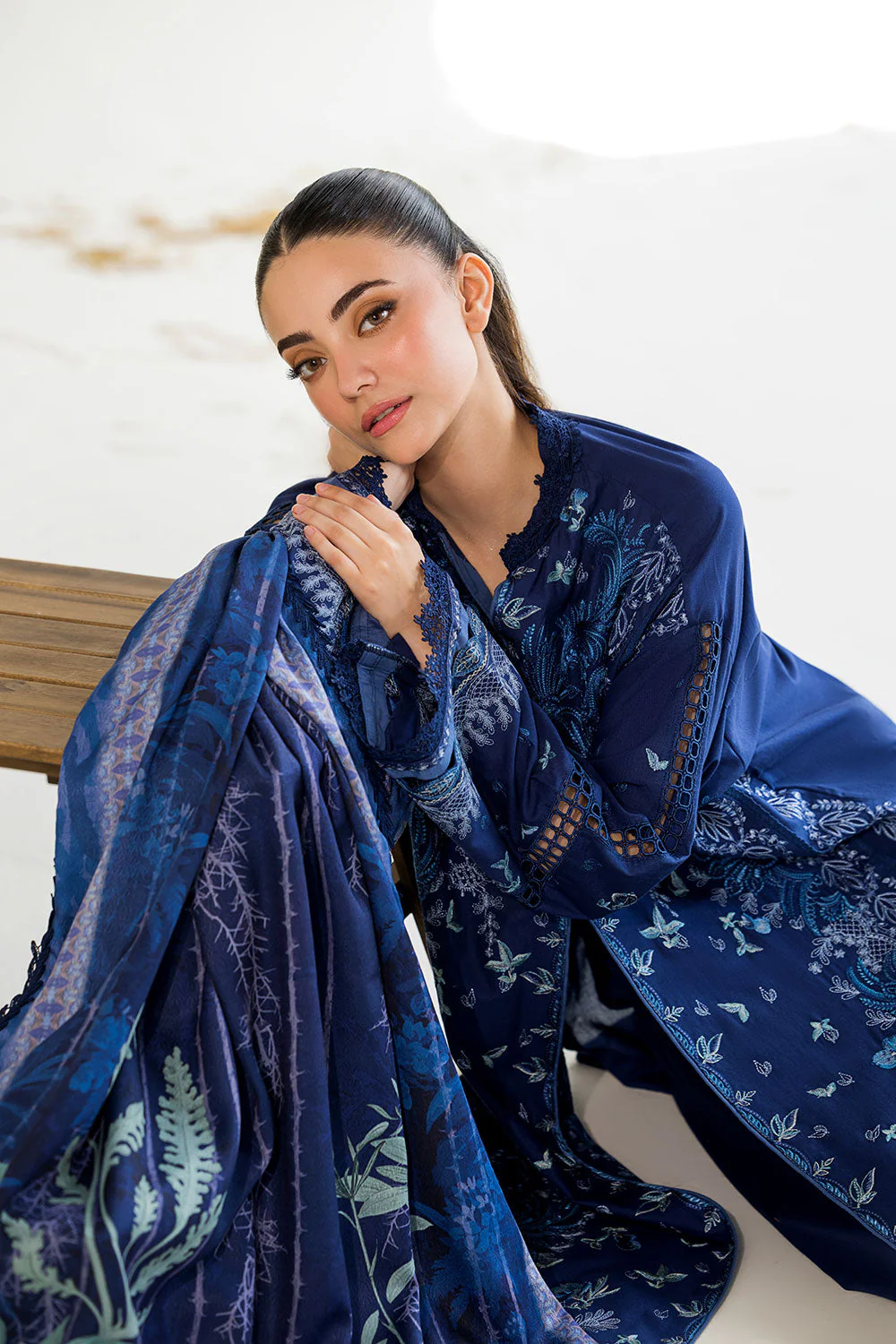 Design 7A Winter Edit Vol.1 '25 Unstitched - Image 6