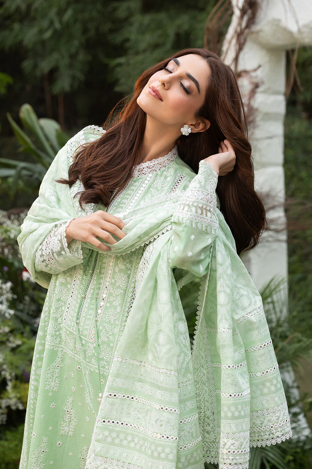 Design 7B Luxury Lawn 2025 Unstitched - Image 5