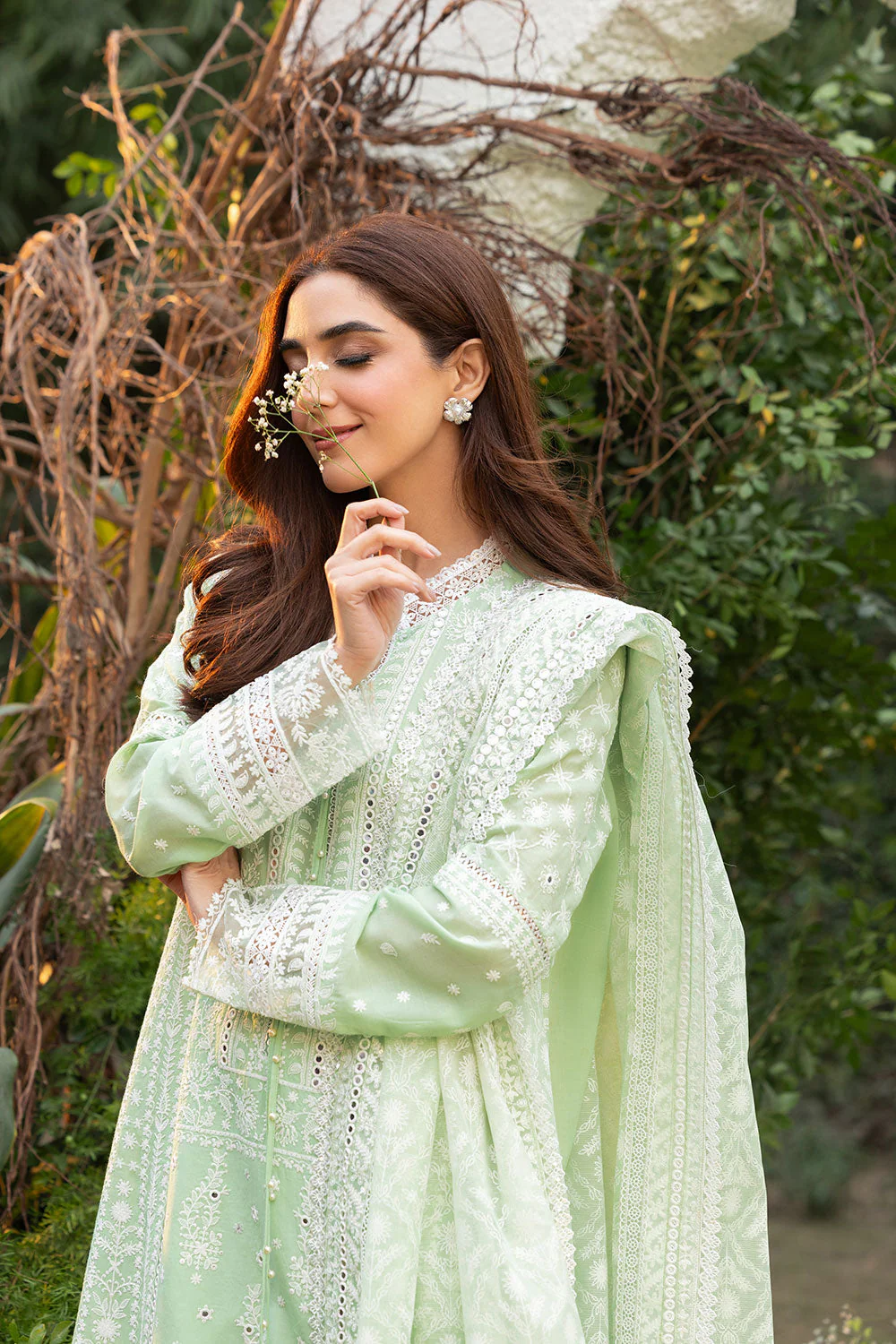 Design 7B Luxury Lawn 2025 Unstitched - Image 6