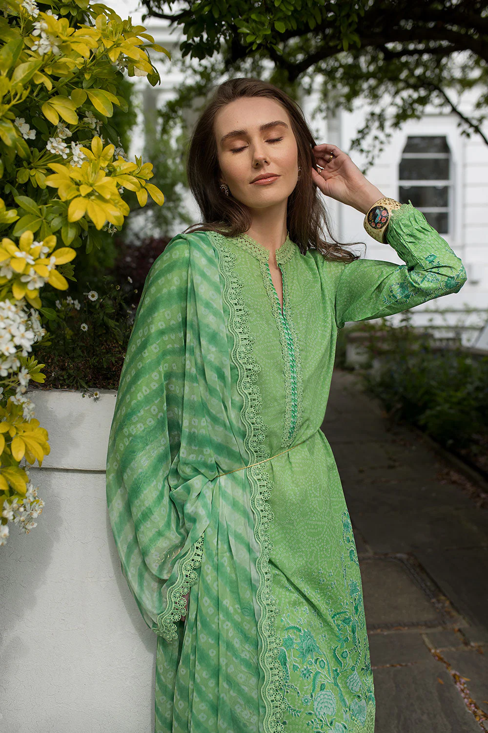 Design 7B SN Basics 2025 UNSTITCHED - Image 3