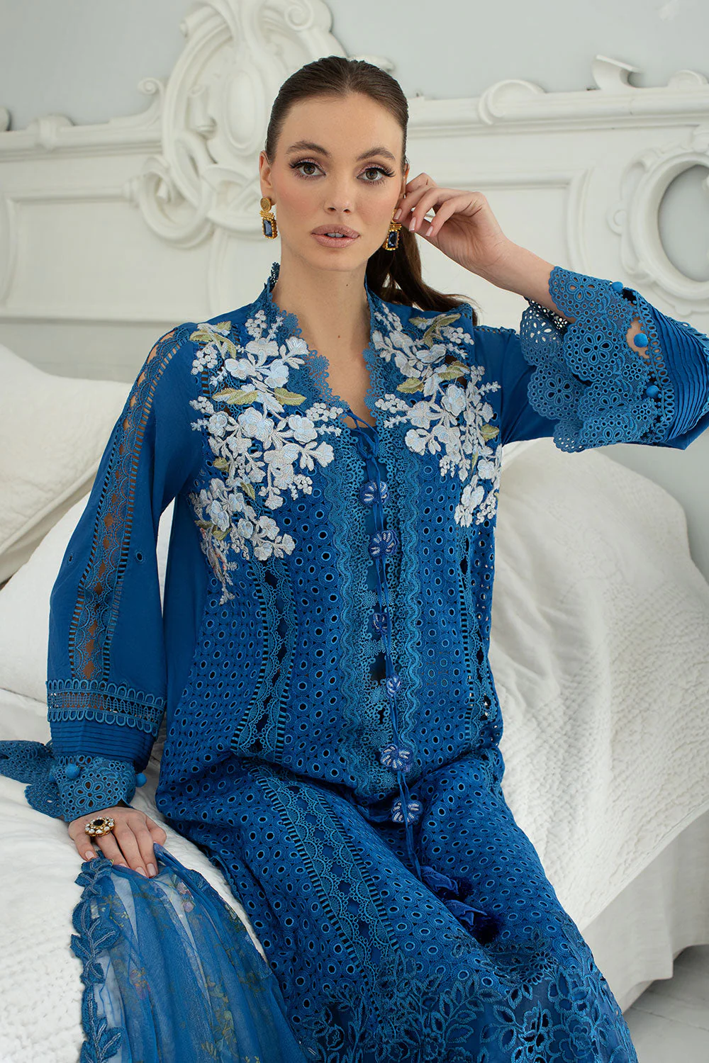 Design 8A Luxury Lawn 2024 Unstitched - Image 4