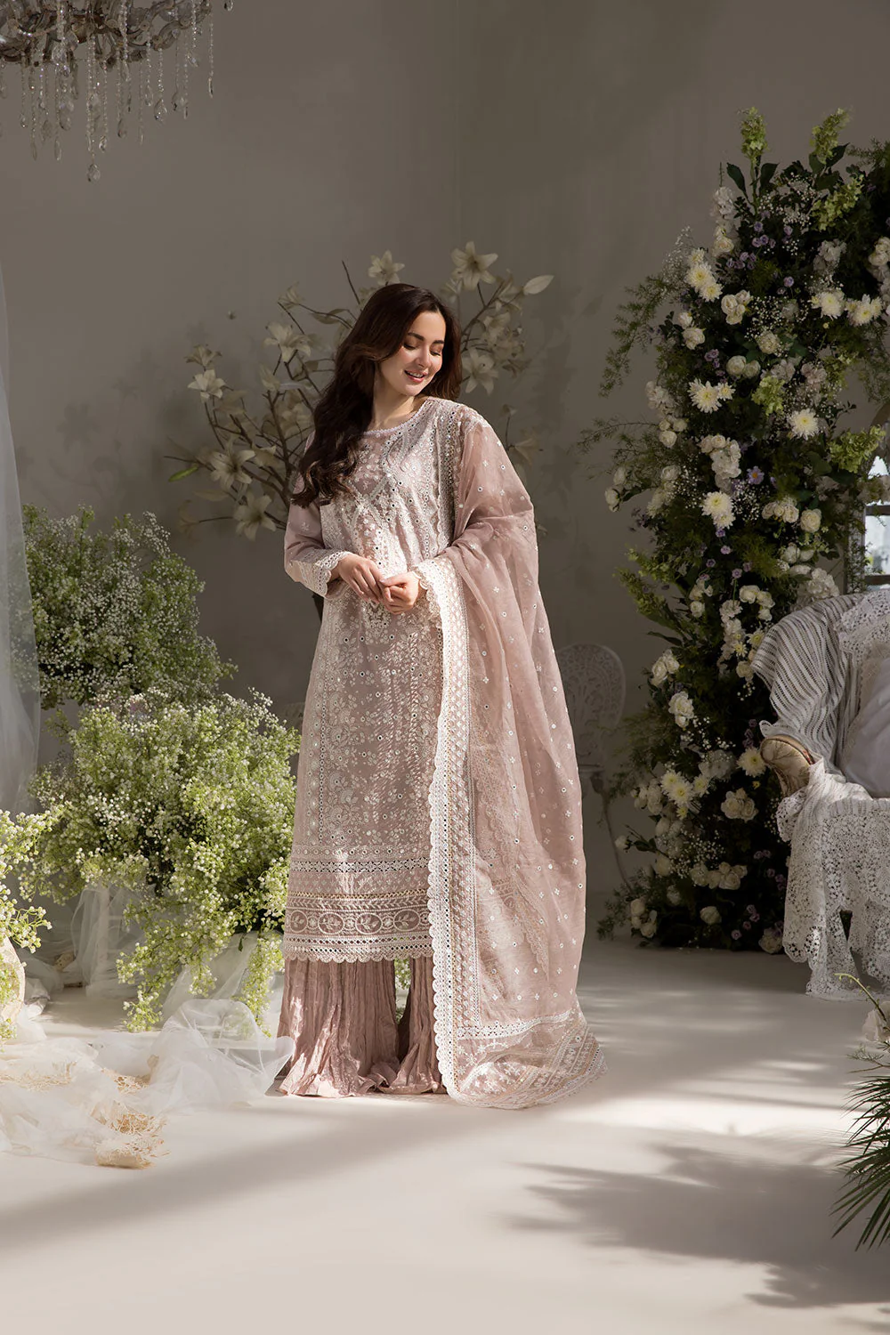 Design 9A Luxury Lawn 2025 Unstitched - Image 2