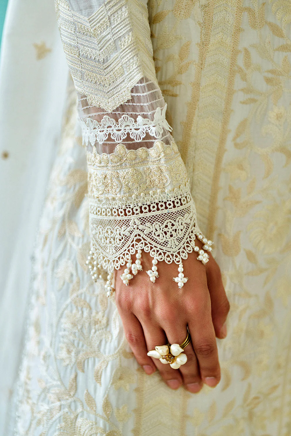 Design 9A Luxury Lawn Eid Edition 2026 Unstitched - Image 9